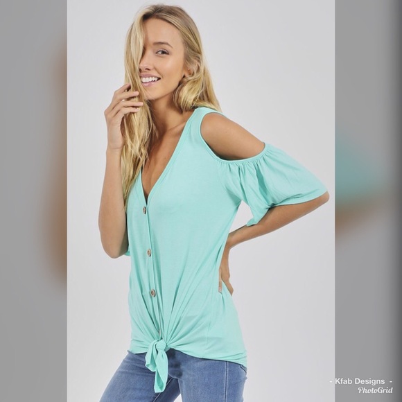 🥰LAST 1! Cold Shoulder Mint Button Down Top! - Picture 6 of 6